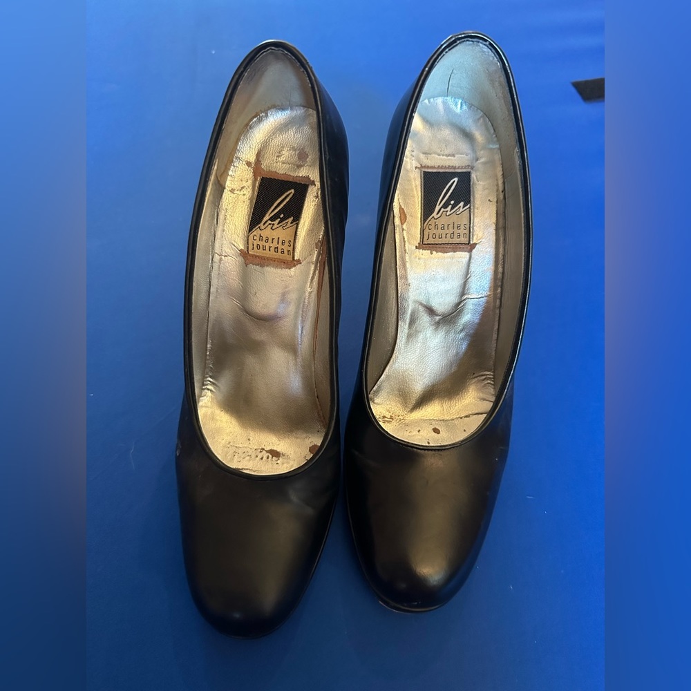 Vintage Charles Jourdan stiletto heels, size 8M